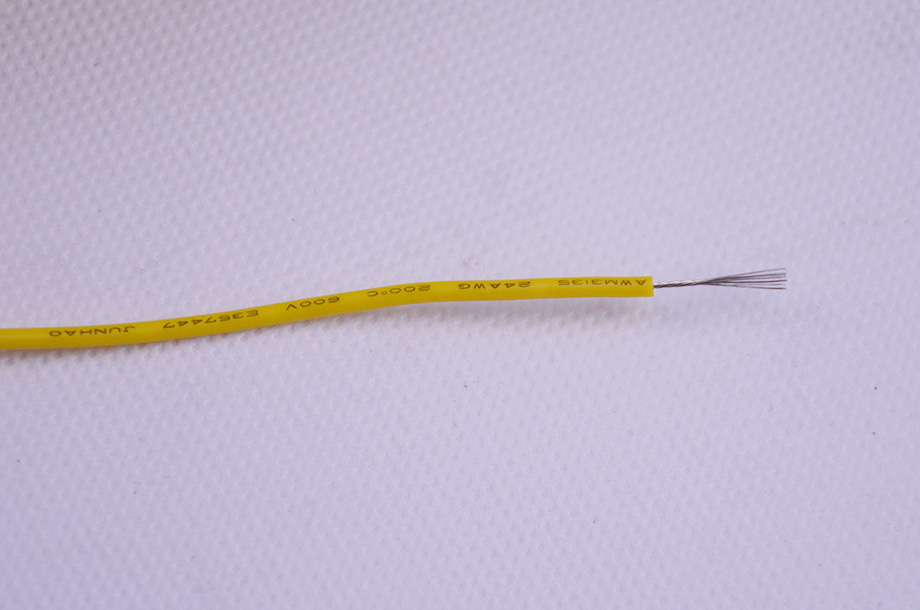 1-1P62G03015R8 UL3132-20awg硅胶线产品图