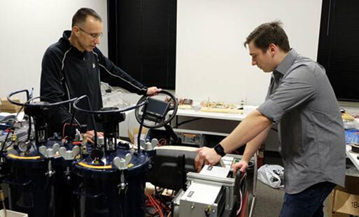 1-1Z314110UAA 续航5000公里 普渡大学研发新动力电池手艺